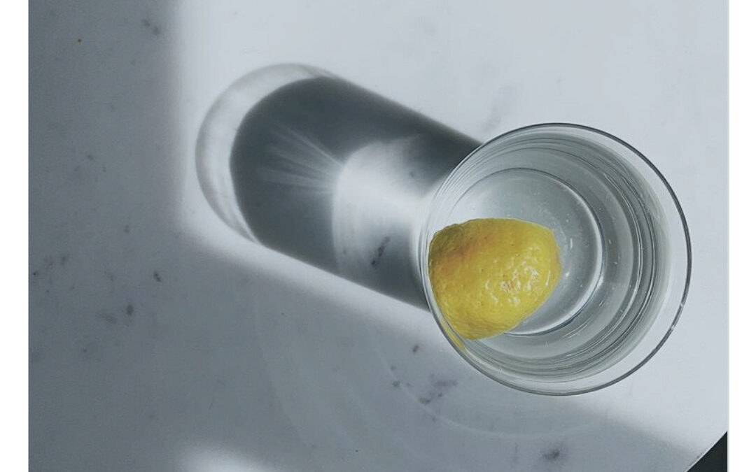 The Benefits of Adding Lemon to Your Water!